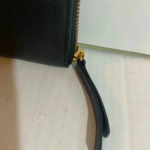 Marc Jacob’s black leather wallet - Picture 3 of 8